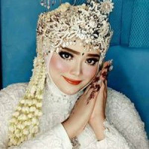 Oktri Yanti profile icon