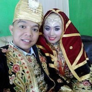 Vivi Afriyeni profile icon