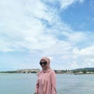 Nia Ropiah profile icon