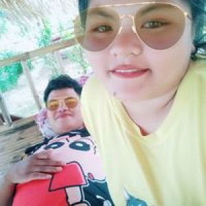 แม็กและพลอย ขายหมึกสด profile icon