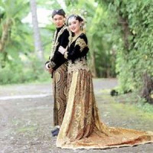 Dewi Cahyaningrum profile icon