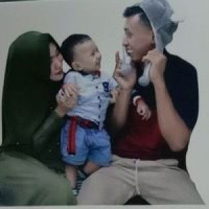 Indah Listiyani profile icon