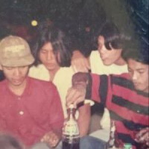 Benz Saharat profile icon