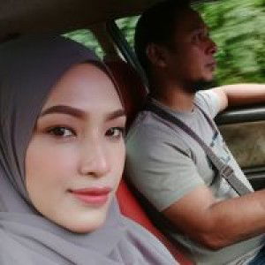 Emi Juwita profile icon