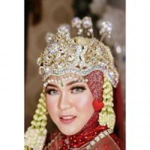 Indah Suningrat profile icon