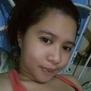 Julia Saludares profile icon