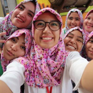 Aullya Intan Sari profile icon