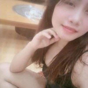 Hoa Vô Tình profile icon