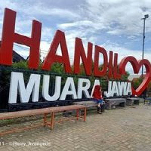 Nur Faridha profile icon