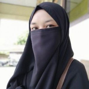 Ayu Sri Rejki profile icon