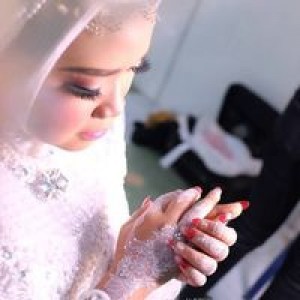 Ella Rohmatul profile icon