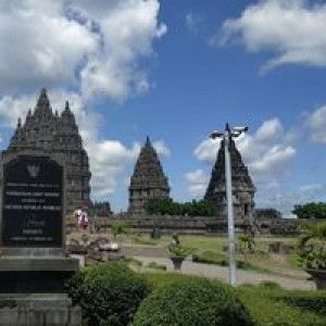 Ratih Ayu Anisa profile icon