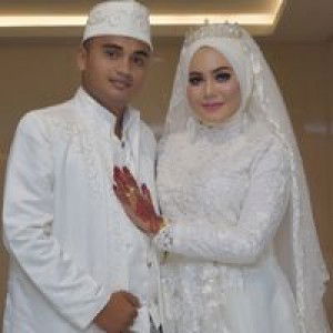 Sri Delvina profile icon