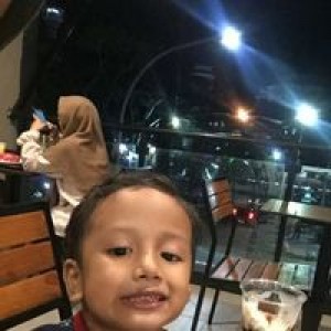 Adewi Salim profile icon