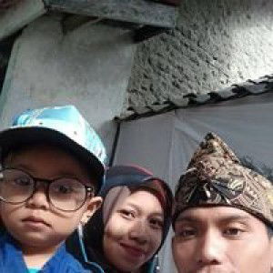 Fitri Aqilla profile icon