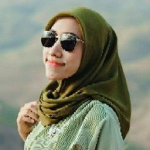 Esti Pratiwi profile icon