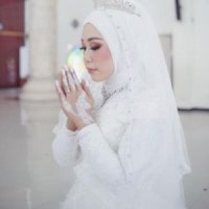 Desty Rahma Wati profile icon