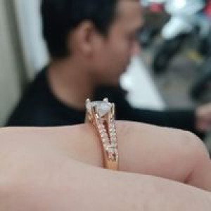 Novi Yanti profile icon