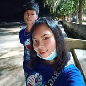 แม่อ้อม ลูกโอ๊ค พ่อเอ็ม profile icon