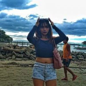 Rezlyn Esteleydez profile icon