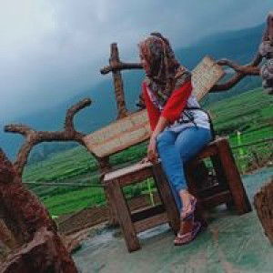 Tyas Yulia profile icon