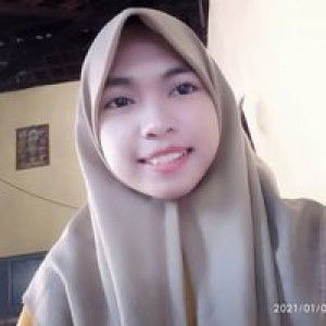 Suci Indah profile icon