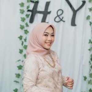 Henii Pratiwi profile icon