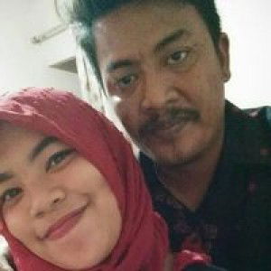 Riska Dewi profile icon