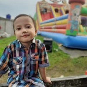 Yeni Widi astutik profile icon