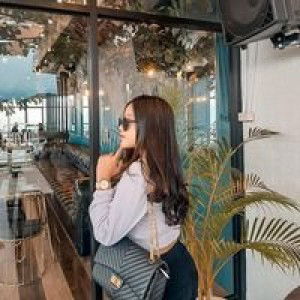 Fina Anggraeni profile icon