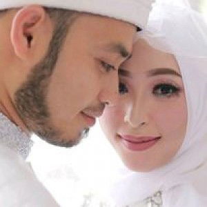 Dewi Rahayu profile icon