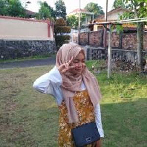 Vella Yuherni profile icon