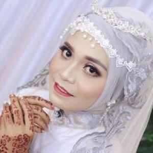 Dwi Suyanti profile icon