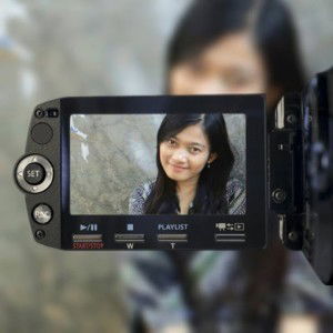 Indah Nurshodik profile icon