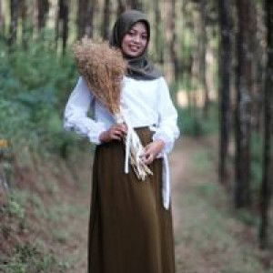 Yuni Cahyani profile icon