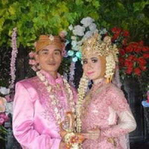 SulisTya Wati profile icon