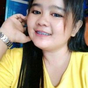 Alya Dewina profile icon