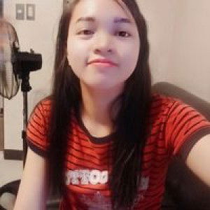 E MI LY profile icon