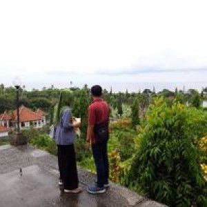 Heni Supriyanti profile icon