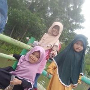 Zakira Salsabila profile icon