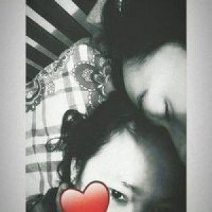 April NA profile icon