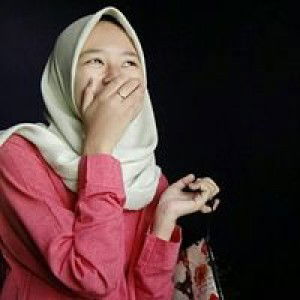 Sri Refi Pujianti profile icon