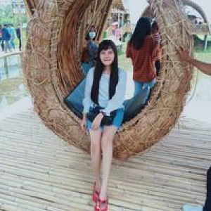 ก้อยน้อย ดอกหญ้าโรงงาน profile icon