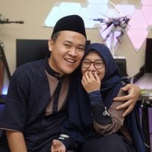 Titik Nur Istiqomah profile icon
