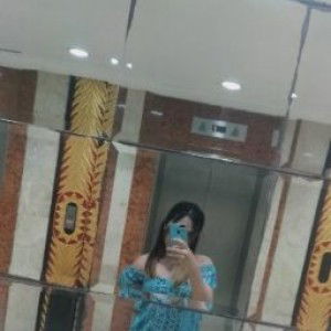 Rizqia Bee profile icon