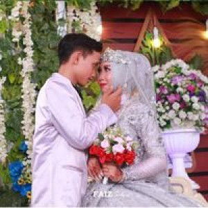 Dwii Puspita Indah profile icon