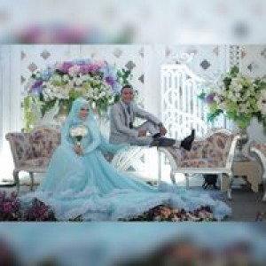 Yulia Prianggara profile icon