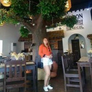 Martina Arroyo Dionela profile icon