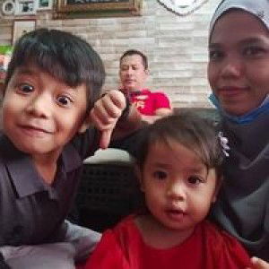 Aliya Azaman profile icon