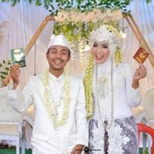 Lulut Rukiyani profile icon